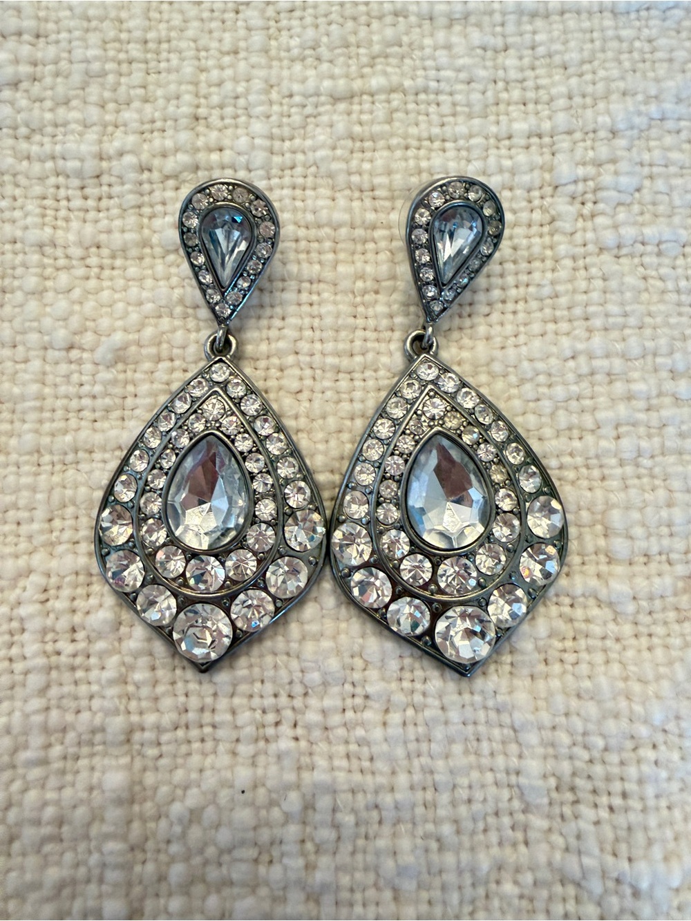 Vintage Clear Crystal Teardrop Dangle Earrings